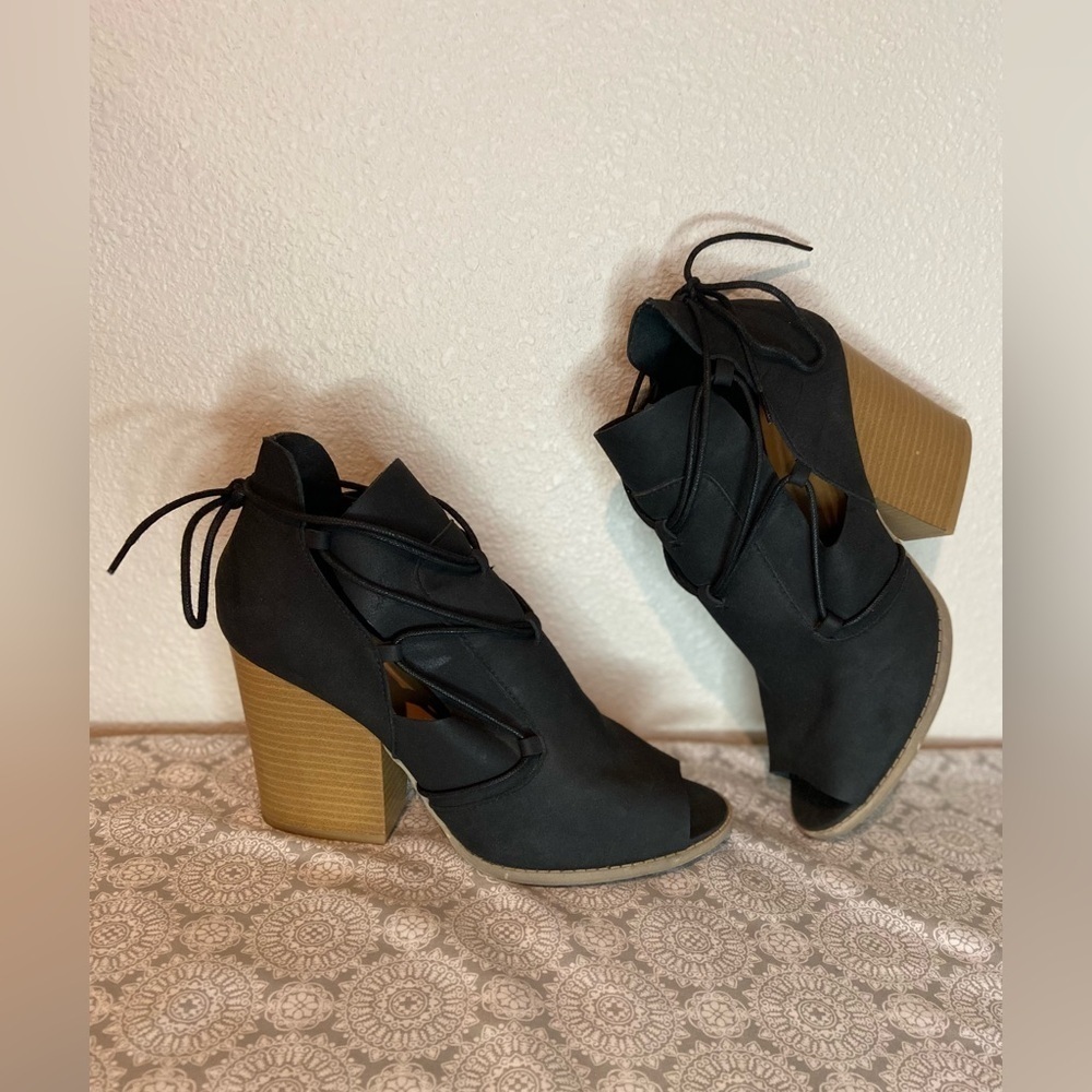 Qupid~Sweet~Matte Black~Faux Nubuck Leather~Peep Toe~Ankle Heeled Bootie~Size 10